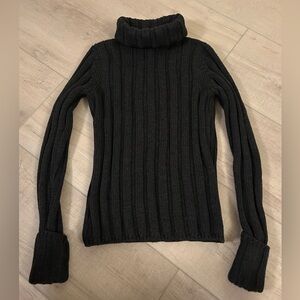 Banana Republic 100% Merino Wool Charcoal Ribbed Turtleneck Sweater